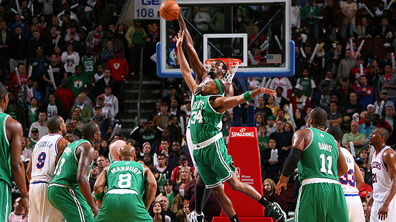 paul pierce dunking. Paul Pierce lost this tip to