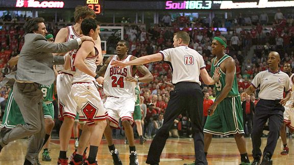 2009) Kirk Hinrich scores 31 points off the bench in win over Milwaukee   CAPTAIN KIRK. On this day in 2009, Kirk Hinrich scored 31 points off the  bench to get the