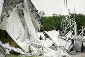 Dallas Cowboys practice facility collapses from storm