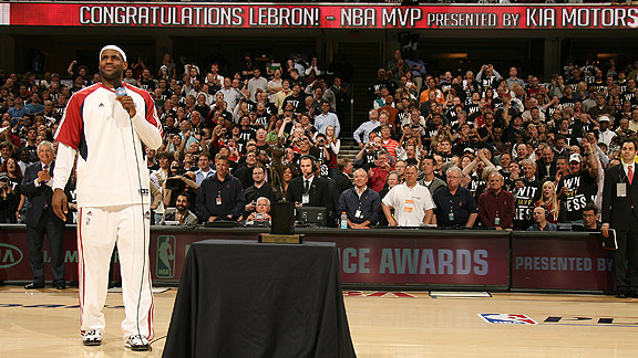 Daily Dime: LeBron's MVP-worthy effort - NBA - ESPN