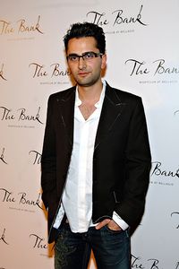 Antonio Esfandiari