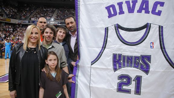 Vlade Divac with the Sacramento Kings