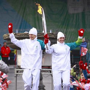 Simon Whitfield and Catriona Le May Doan
