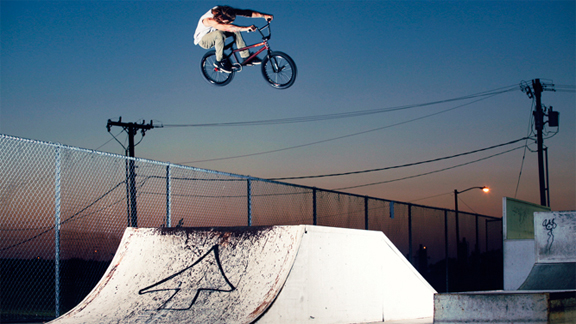 /photo/2009/1207/as_bmx_miles180_576.jpg
