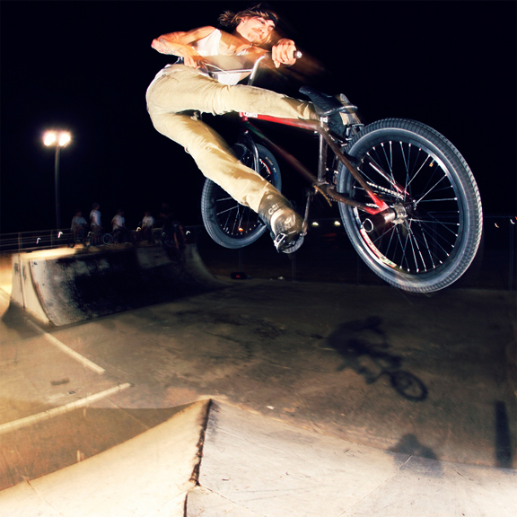 /photo/2009/1207/as_bmx_mileslookback_576.jpg