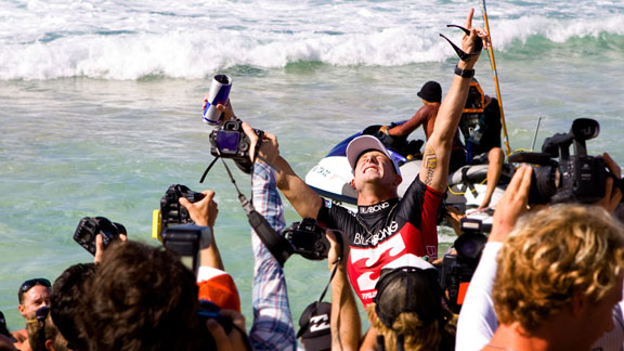 /photo/2009/1212/as_surf_fanningwins_576.jpg