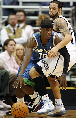 Timberwolves guard Jonny Flynn posted a career-high 28 points while 