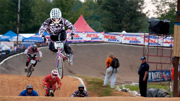 /photo/2009/1216/as_bmx_pinsonnault2_576.jpg