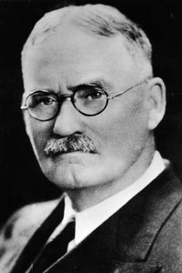 Dr Naismith