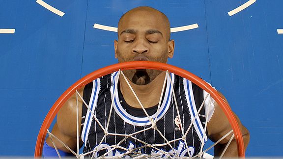 vince carter dunk over guy. Vince Carter