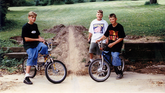 /photo/2010/0201/as_bmx_tvo3_576.jpg