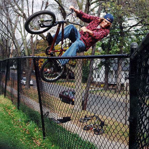 /photo/2010/0201/as_bmx_tvo4_576.jpg