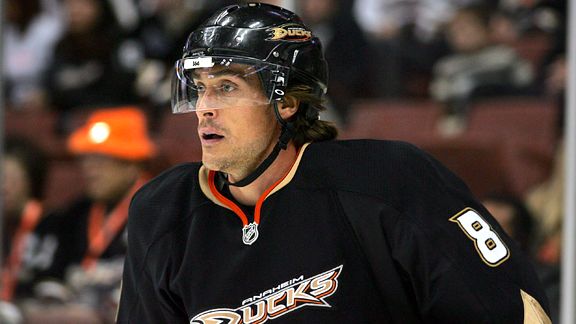 los_u_selanne1_sw_576.jpg