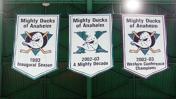 pg2_g_ducks_banners1_576.jpg