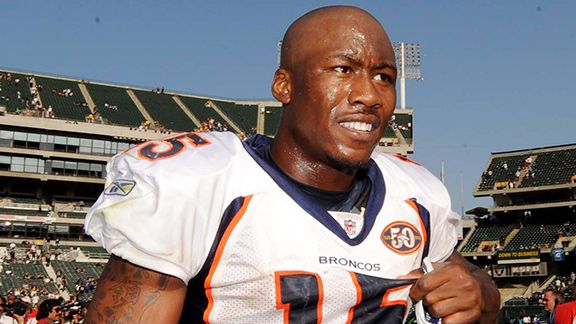 nfl_u_marshall02_576.jpg