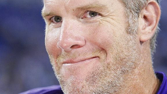 nfl_u_favre01_576.jpg