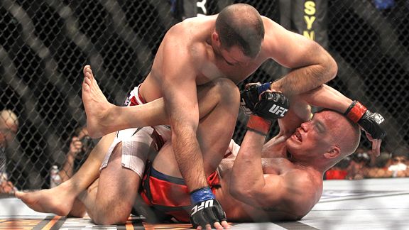 Tito Ortiz vs Matt Hamill