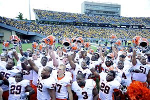 Syracuse celebrates win