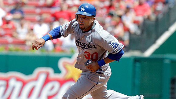 Dodgers Decline To Offer Arbitration To Padilla, Barajas