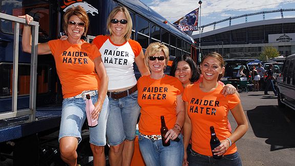 Broncos fans