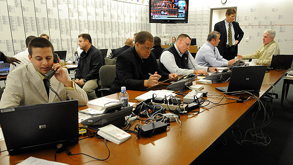 insider_a_warroom_sy_576.jpg