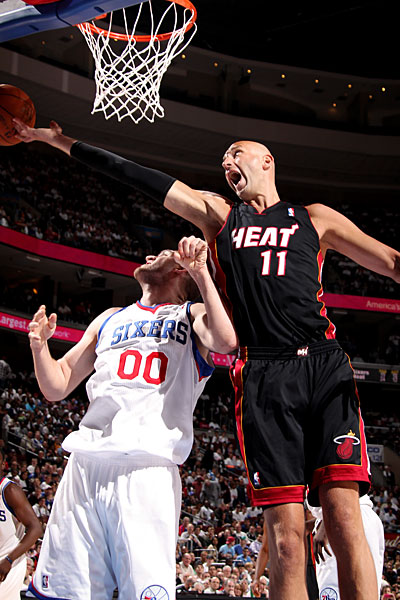 Zydrunas Ilgauskas of Miami Heat announces retirement after 13 seasons