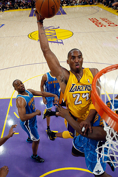 Los Angeles Lakers Kobe Bryant Reclaims Control With Dunk