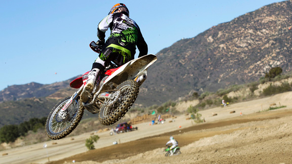 This past February, friends and family of Jeremy Lusk gathered at Pala Raceway for the second annual Jeremy Lusk Memorial Ride Day. Here Kargola shows his respects to Lusk by doing what he did best: go fast and have fun.