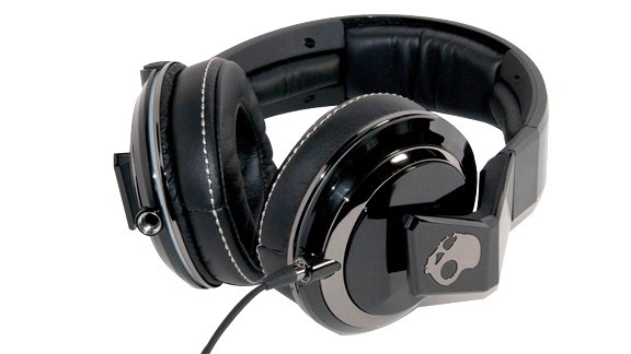 Maduro En Vivo disparar Mix Master Mike and Skullcandy team up to create a top of the line DJ  headphone