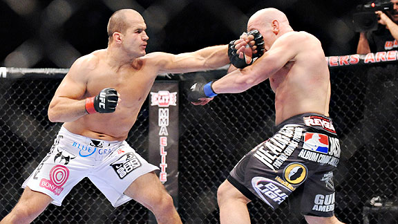 dos Santos/Carwin