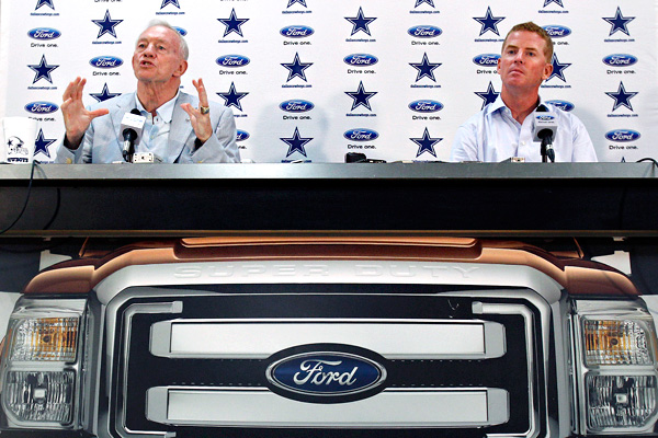 Jerry Jones and Jason Garrett