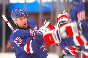 nhl_g_drury1x_300.jpg