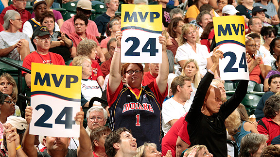 Tamika Catchings fans