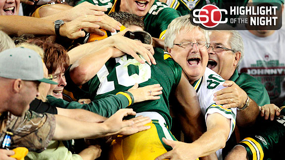 nfl_a_cobb_b2_576.jpg