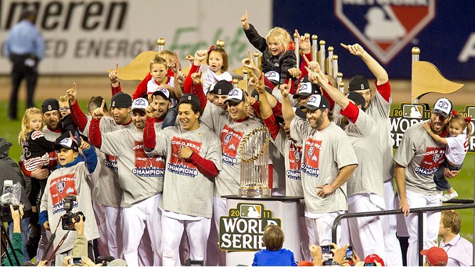 Cardinals: Giant World Series trophy in downtown St. Louis