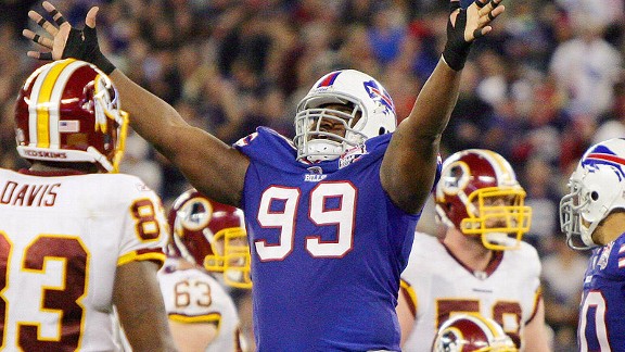 nfl_u_dareus01jr_576.jpg