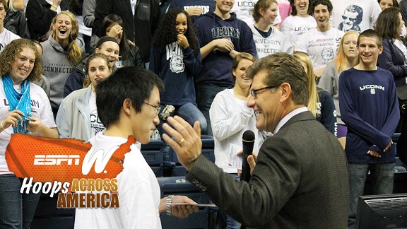 Geno Auriemma
