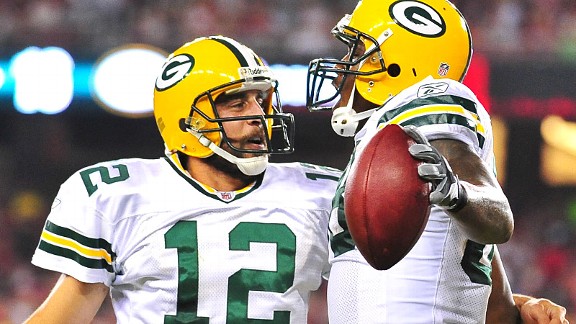 Aaron Rodgers and Jermichael Finley