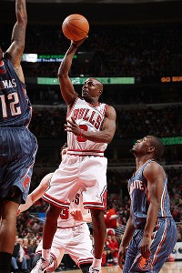Bulls bring veteran guard James back - Chicago Bulls Blog - ESPN 