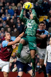 Tim Howard, Ciaran Clark