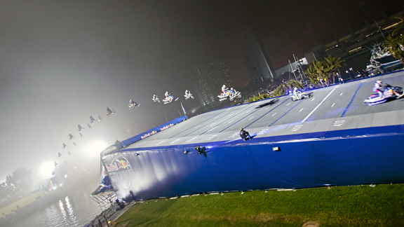 Levi LaVallee, Robbie Maddison