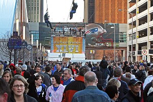 Nfl_g_indycrowds_300