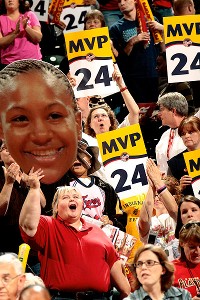 Tamika Catchings fans
