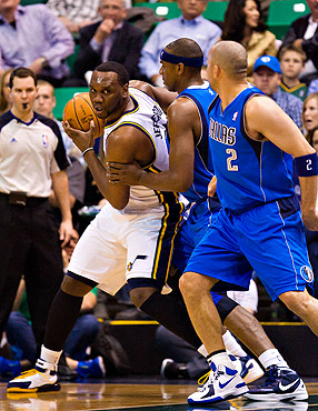 Dirk Nowitzki's injured finger might be a critical factor in Game 2 of the  NBA Finals. - ESPN