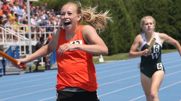 3A girls 4x800