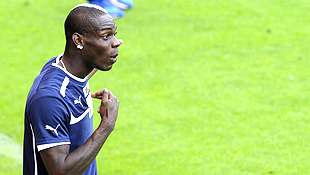 Mario Balotelli said he'd walk off the pitch if he's racially abused at Euro 2012.