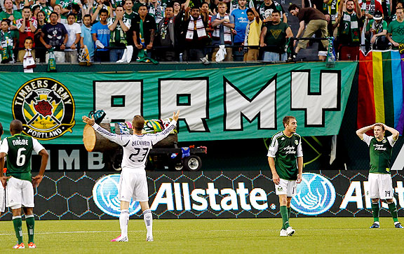 play g beckham11 576 Galaxy Goals Galore in the Rose City