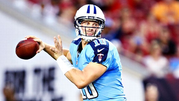 Tennessee Titans cornerback Cortland Finnegan stretches before