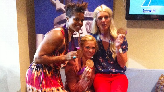 Karina LeBlanc, Lauren Sesselmann, Kaylyn Kyle