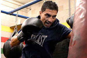 Josesito Lopez training